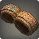 Hard Leather Wristguards - Gaunlets, Gloves & Armbands Level 1-50 - Items